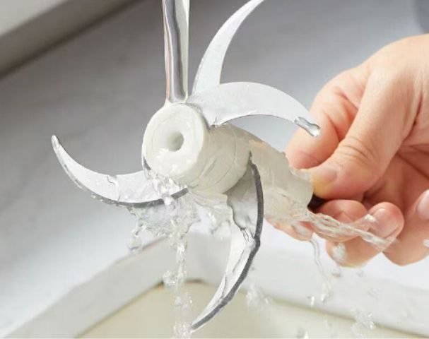 Small household electric multi-functional meat grinder, mincing meat and ingredients