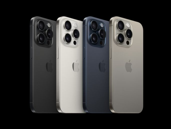 Apple iPhone 15 Pro (Ios A17 Unlocked, 128GB/256GB/512GB/1TB) 6.1”,48 MP,8GB RAM,3274mAh---furbishment