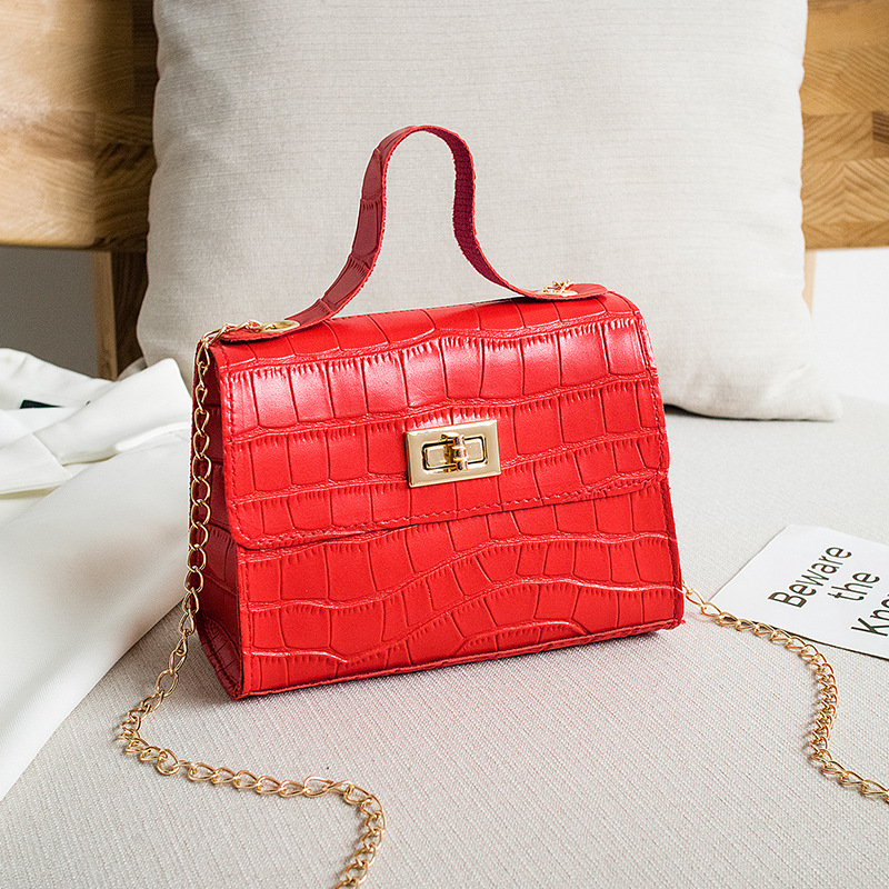 New Fashion Crocodile Pattern Shoulder Bag PU Chain Buckle Messenger Bag Three-dimensional Texture Handbags for Women