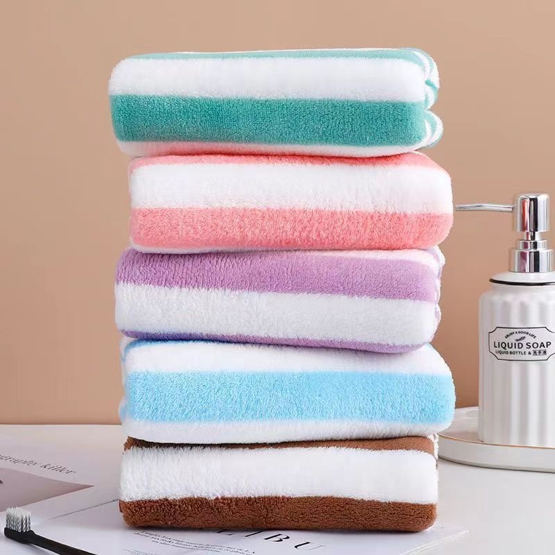 Household coral-fiber wide-strip face towel, made of soft plush wide-striped fabric, with excellent water absorption properties, suitable for facial cleansing. The fabric does not shed fibers.