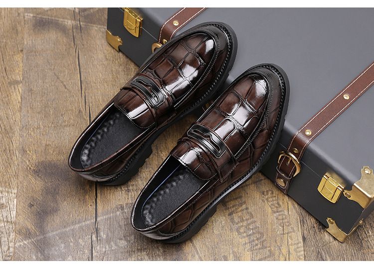 2025 Autumn/Winter new cross-border large-sized leather shoes, shiny loafers, business wedding leather shoes, men's shoe trend 48