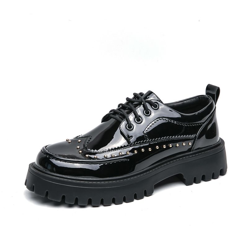 Cross-border large-sized 2025 formal casual shoes with rivets, personalized barber leather shoes, thick-soled height-increasing, black and white fashionable men's shoes