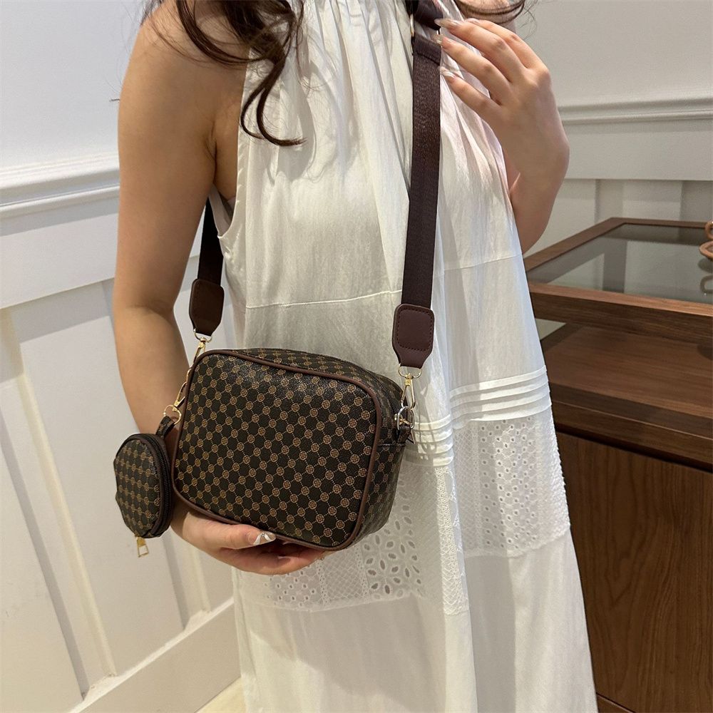 Retro son mother small square bag 2024 summer simple wide strap crossbody bag texture shoulder bag women's bag LX8654