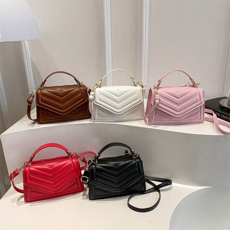Women Underarm Bag for Commute Fashion Minimalist Niche‑Design Shoulder Crossbody Bag Versatile Ladies Daily Purse for Work Shopping Dating Casual Outing
