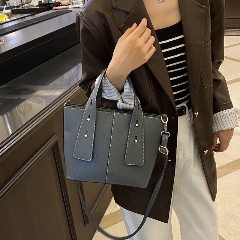 Miss DG 2025 new fashion texture bag casual trend large capacity shopping bag handbag