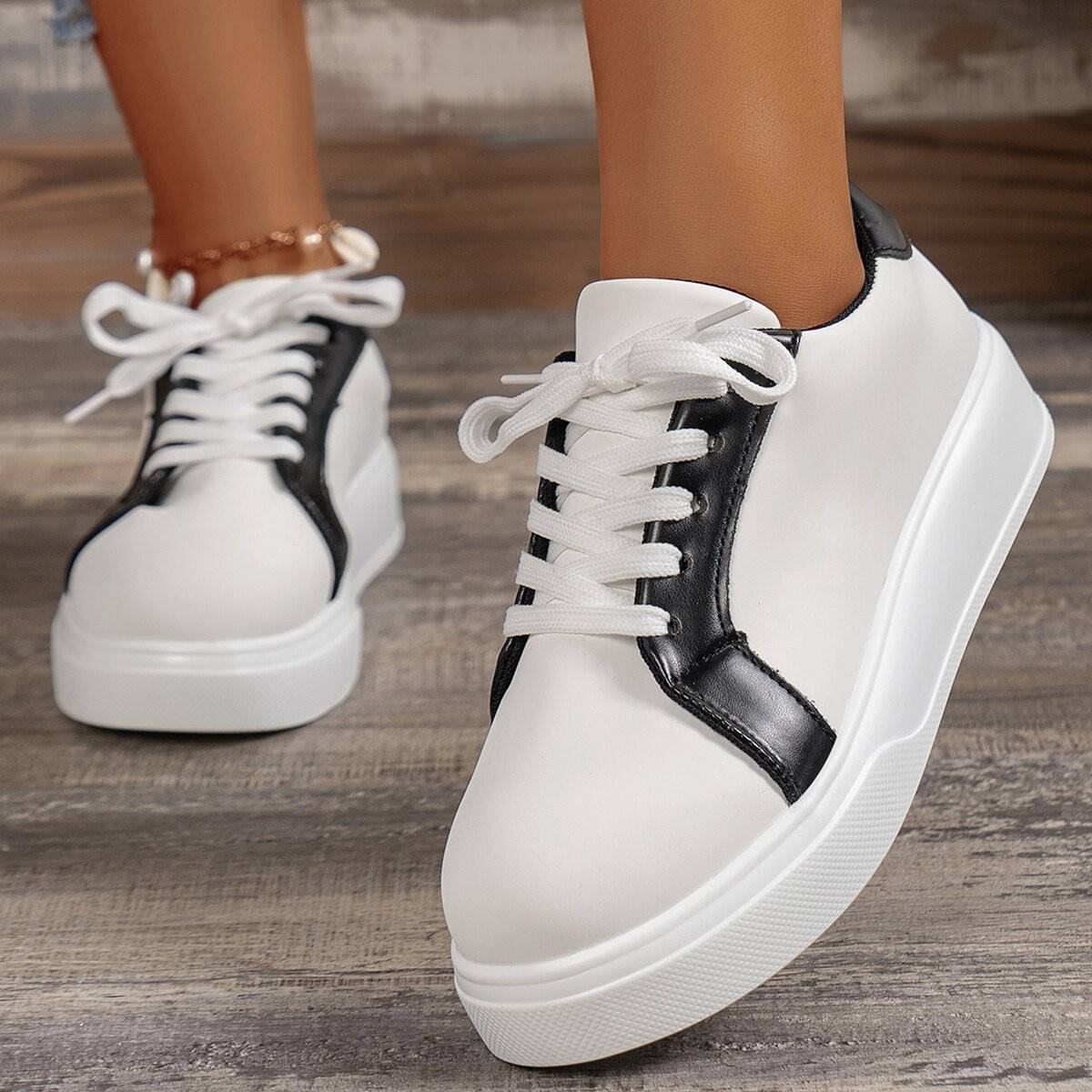 Thick soled sports shoes women 2024 spring and autumn new large size color matching round head shallow mouth lace-up to wear casual board shoes M20