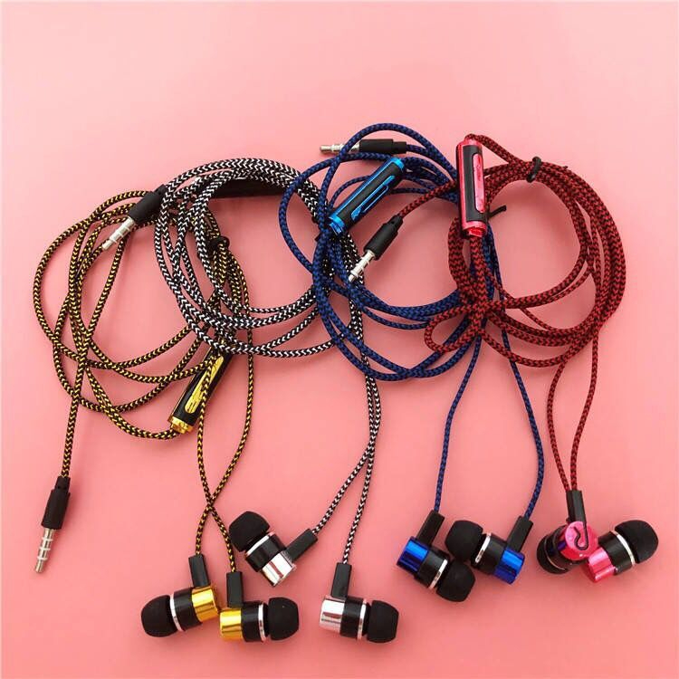 Wired earphones headset men women audio video digital earphone CRRshop free shipping best sell Universal wired headphones, subwoofer, in ear gaming headphones blue red silvery gold wired hesdset