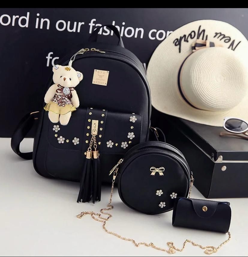 Lady Backpack 3 pieces Fashion PU Leather Shoulder Bags
Fashion Ladies Travel Bookbag  BP001010