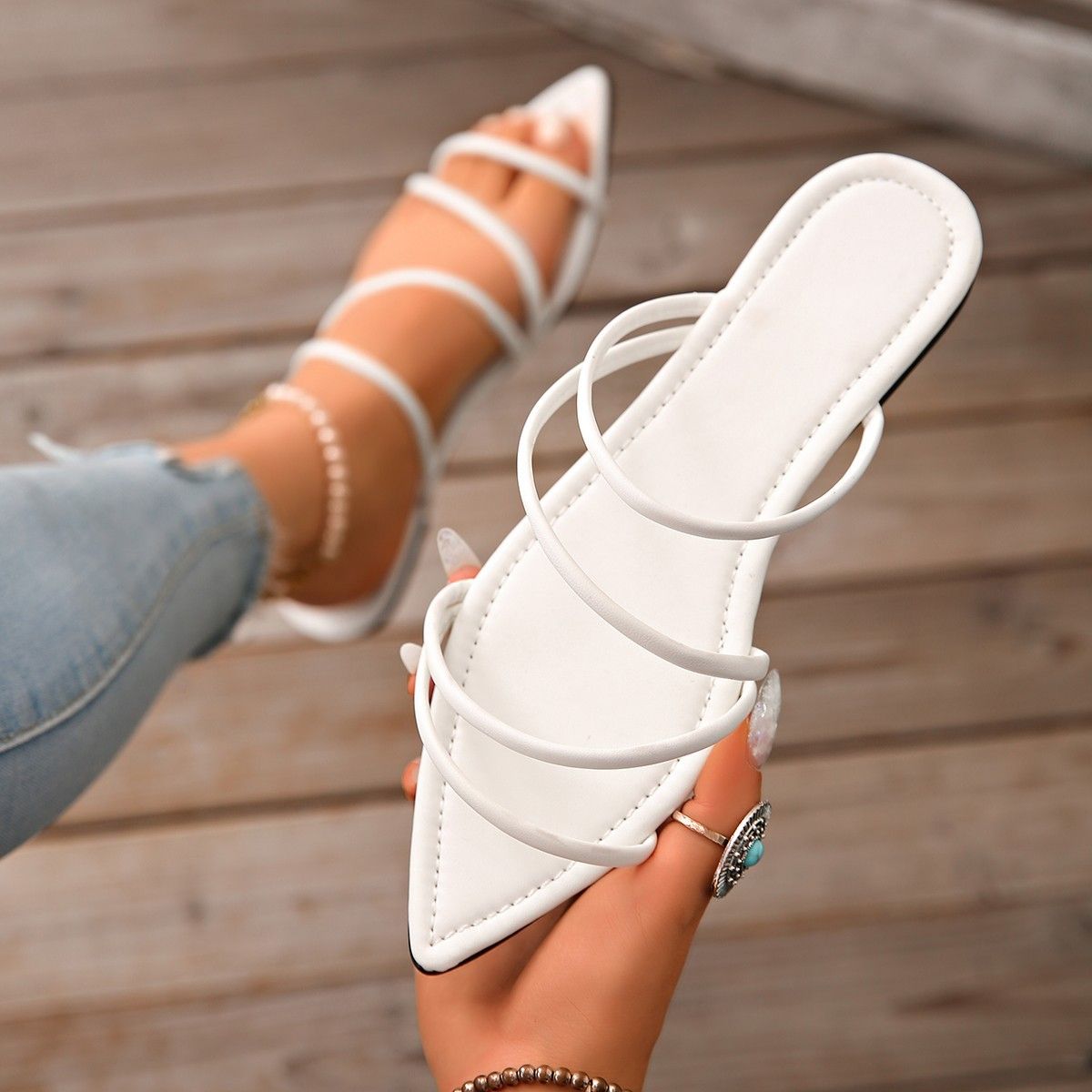 2025 Spring & Summer New Pointed-Toe Thin-Strap Sandals, Flat Fashion Versatile Women's Shoes, Outer-Wear Lightweight Slide Sandals