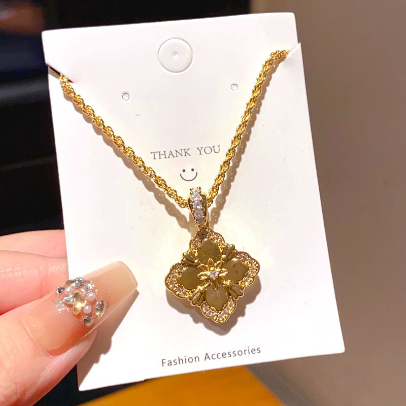 Vintage Light‑Luxury Women Sweater Necklace, 18K Gold‑Plated Adjustable Chain with Rhombus Flower Cubic Zirconia Inlaid Pendant, Elegant Versatile Long Neck Jewelry for Autumn Winter Daily Party