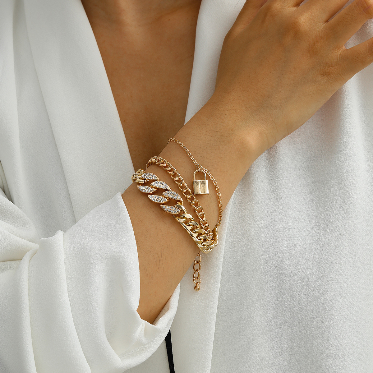 E00586 Punk Layered Lock Bracelet Shiny Rhinestone Bracelet for Women Dainty Link Chain Bracelet Hip Hop Chunky Chain Jewelry