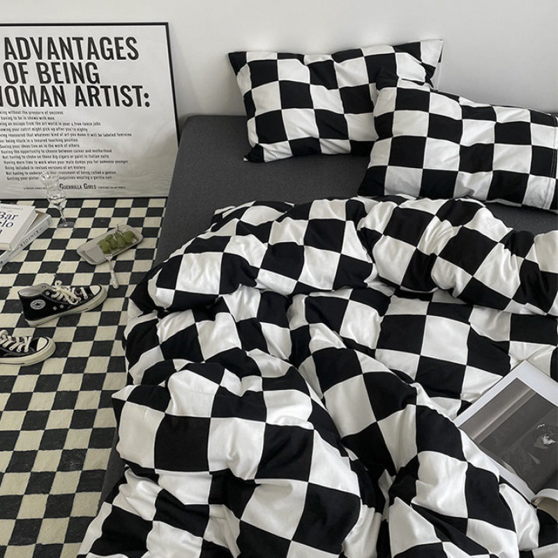Black White Checkerboard Comforter Set, Lightweight Microfiber Geometric Bedding Comforter Set
