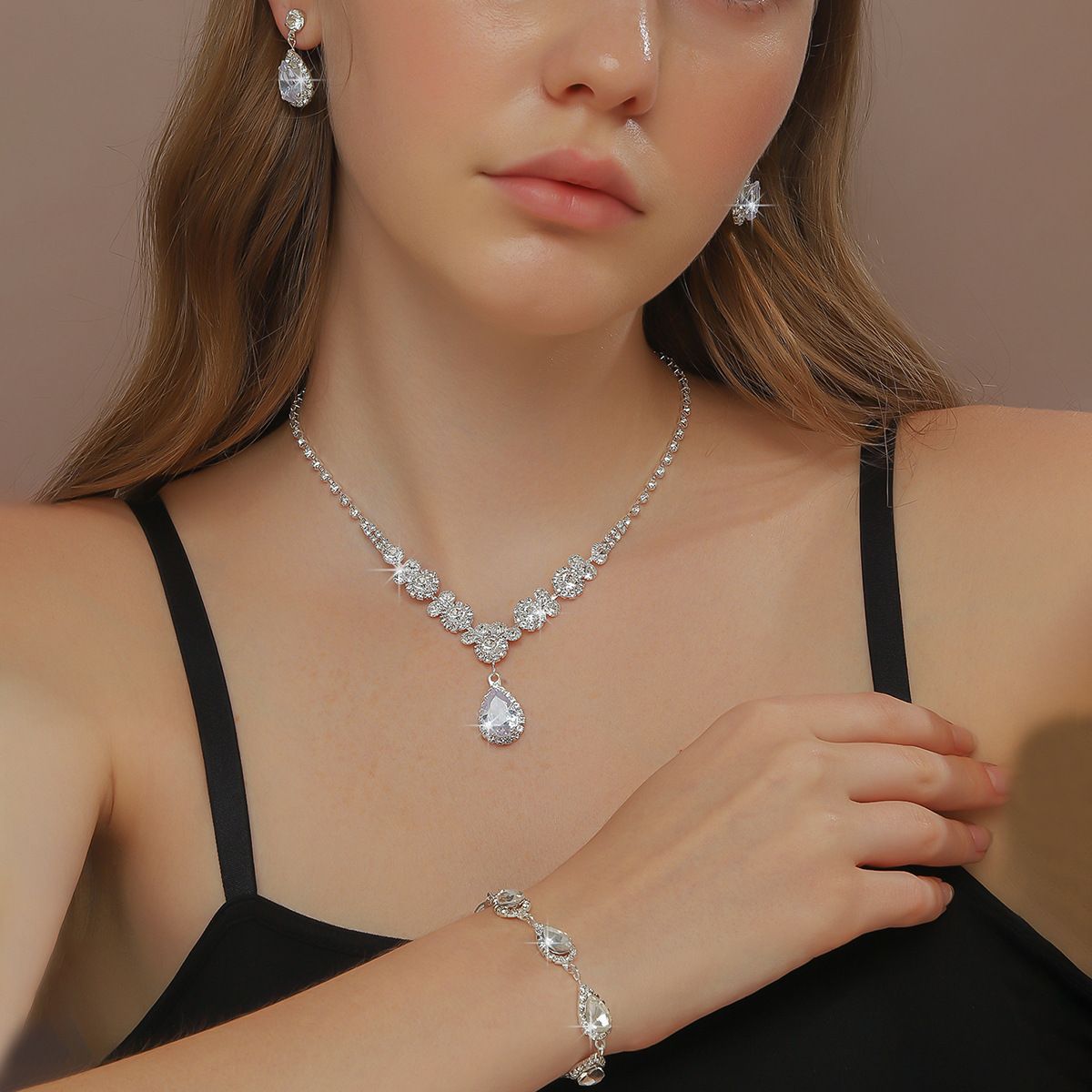 Silver Plated Teardrop Rhinestone 3Pcs Jewelry Set Luxury Minimalist Bridal Necklace Bracelet Dangle Earring Kit Sparkling Clear Crystal Choker Elegant Wedding Gown Evening Party Daily Formal Wear Matching Statement Accessories For Women Gift

