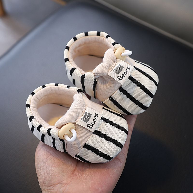 Striped Soft‑Sole Baby Shoes, Lightweight Breathable Infant Crib Shoes, Adjustable Anti‑Fall Newborn Footwear, Flexible Non‑Slip Pre‑Walker Sock Shoes for 0‑12 Months Baby Indoor & Outdoor Spring Autumn Wear