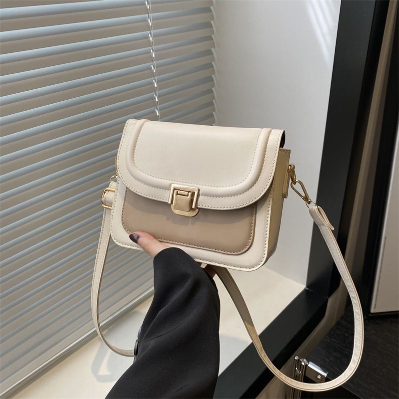 This year popular VOGUE VOGUE contracted small square bag female foreign gas new style only beautiful crossbody bag individual character casual shoulder bag