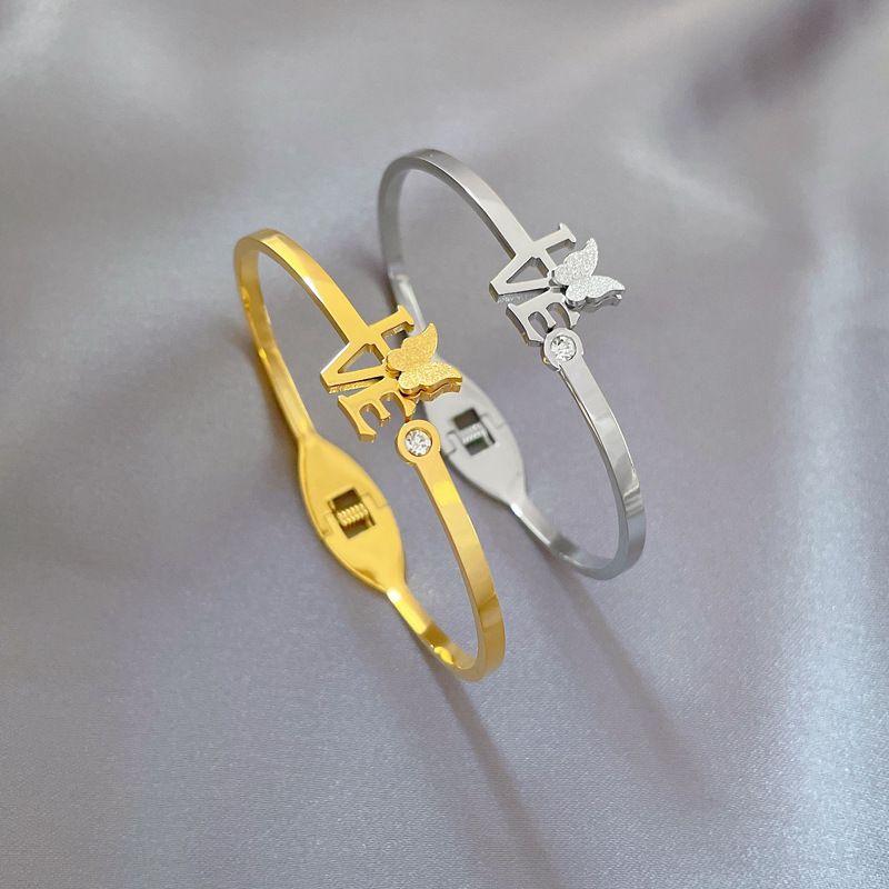 Ins Minimalist Love Butterfly Titanium Steel Bangle, Hinged Cuff Bracelet With Tiny Crystal, Waterproof Anti-Tarnish Stainless Steel Wrist Jewelry, Fashion Elegant Accessory Gift for Women

