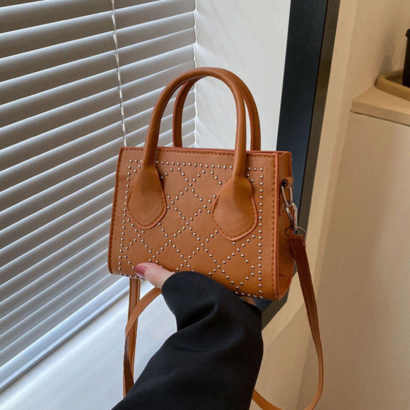 Women's New Vintage Rivet Rhombus Small Square Bag Solid Color Handbag