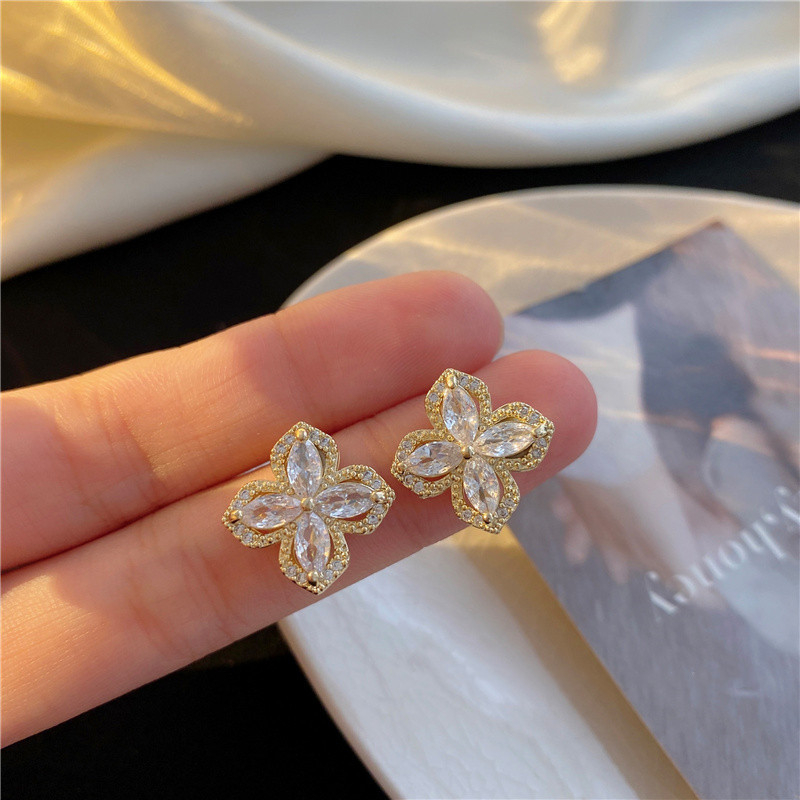 M1373 Women Rotating Four-Leaf Clover Zircon Stud Earrings Jewelry Gift
