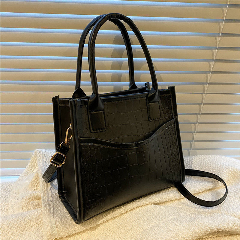 Autumn and winter texture crocodile grain bag popular versatile small crossbody bag female 2021 new tide high sense of handbag

