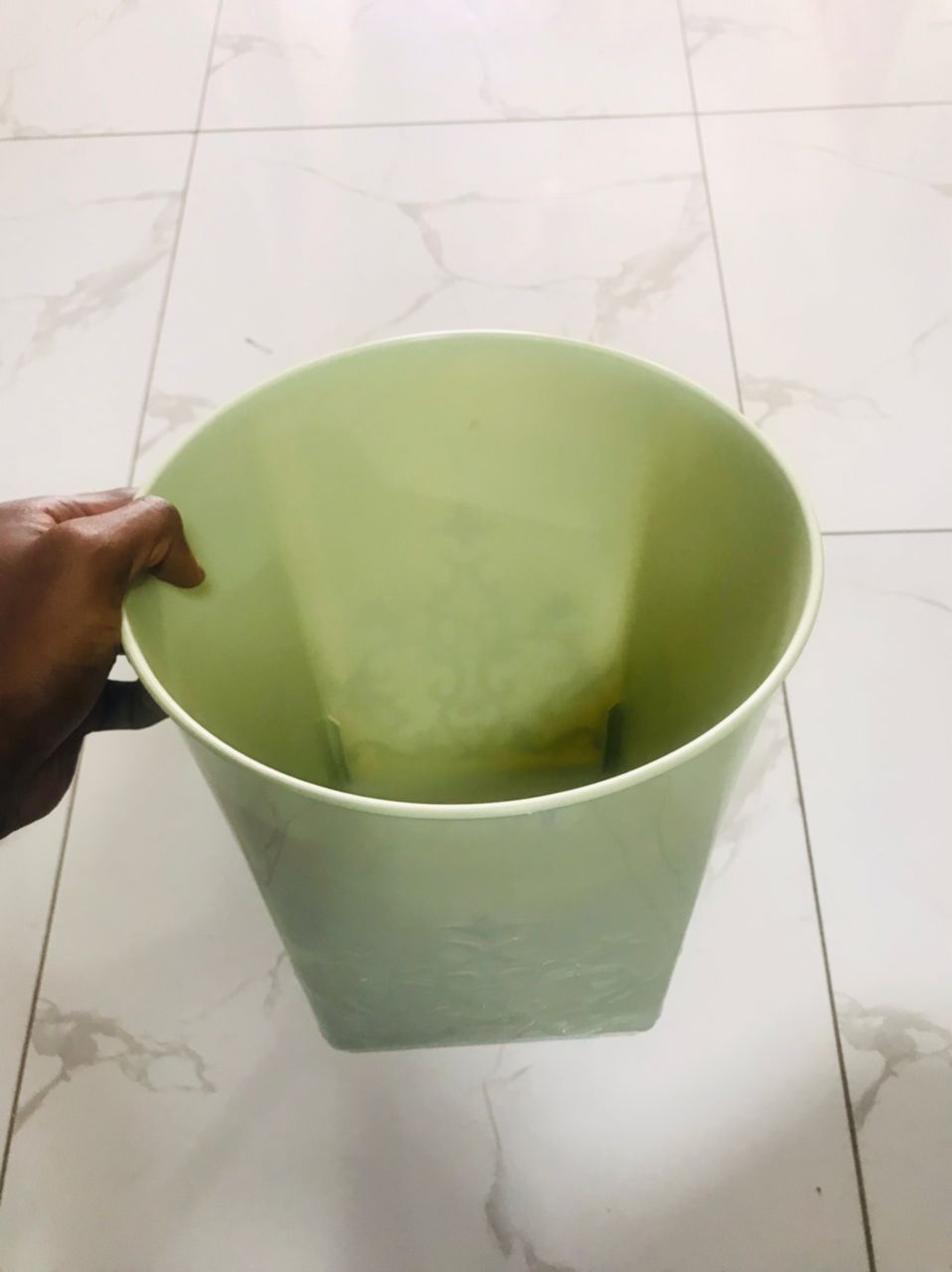 Round Disposable Plastic  Bin 7L