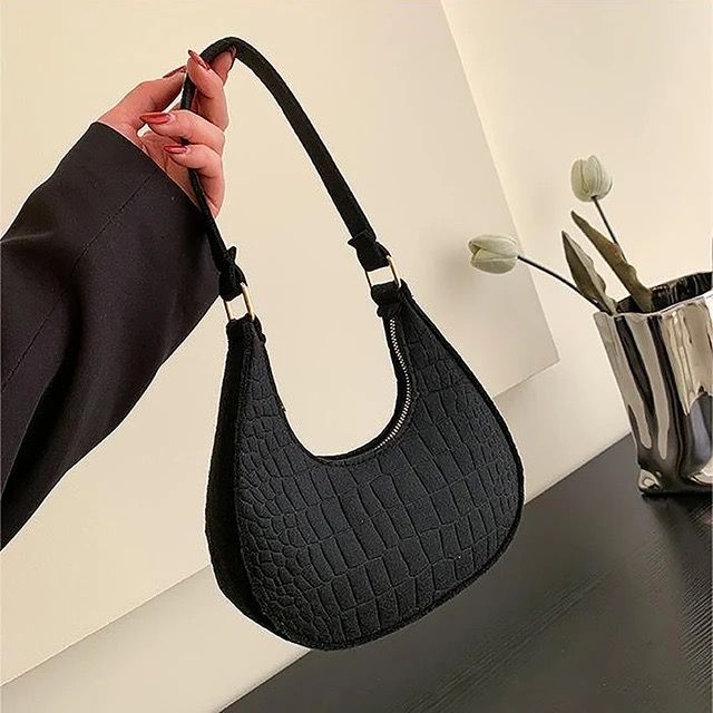 Candy Color Advanced Design Texture Armpit Handbags Felt Shoulder Bags For Women Women's Subaxillary Bag Purses Crescent BagBlack