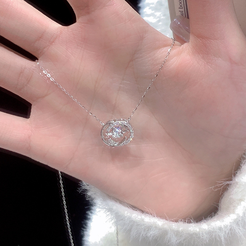 R1960 Women's New Niche Geometric Titanium Steel Necklace Simple Zircon Collarbone Chain