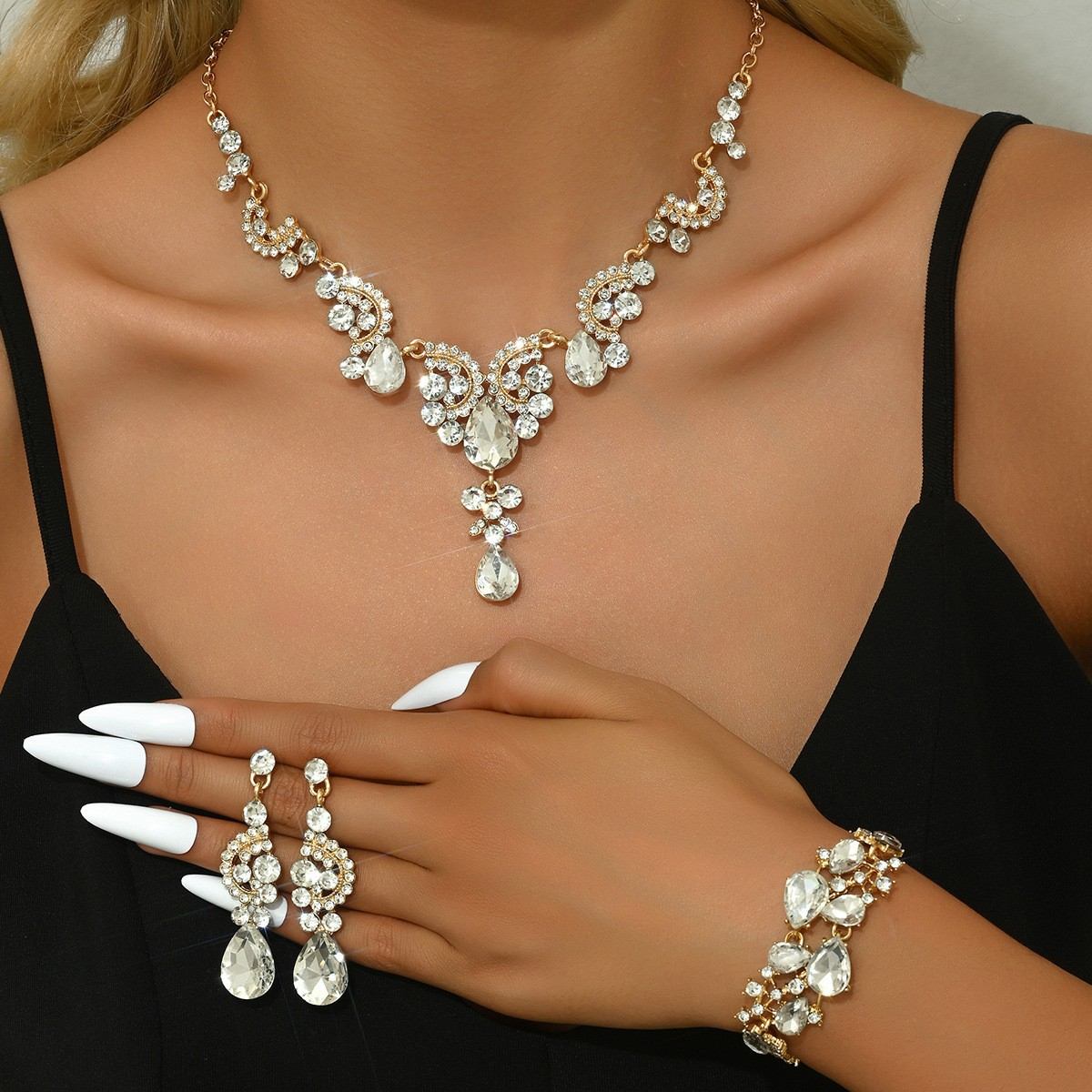 Gold Plated Multi-Tier Teardrop Colored Rhinestone 3Pcs Jewelry Set Water Drop Pendant Choker Necklace Long Drop Earrings Link Bracelet Luxury Elegant Bridal Wedding Evening Banquet Prom Formal Gown Matching Women Fashion Statement Accessories, White Gold Red Champagne Four Colors Available
