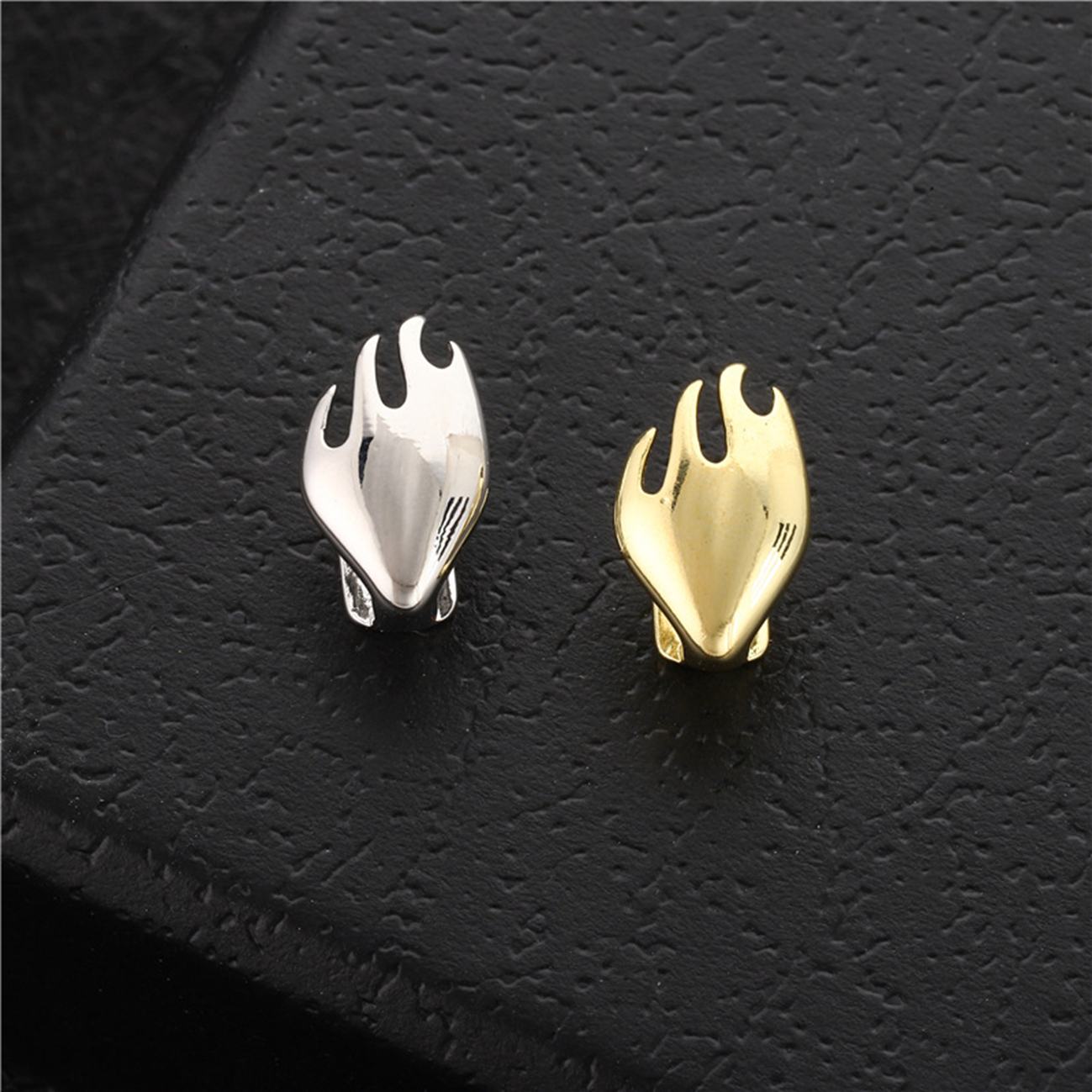 Hip Hop Braces Single Tooth Flame Teeth hip-hop teeth grillz tooth grillz【Heart flame shaped grillz】