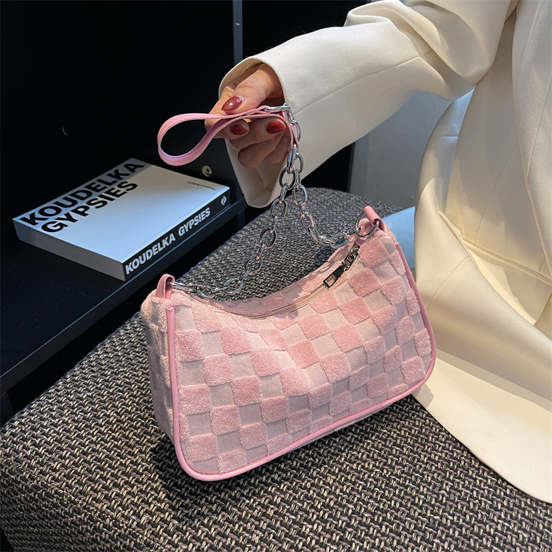 4-6419 Ladies Bag Fall 2022 New Korean Edition Fashion Canvas Plush Plaid Armpit Bag Women's Chain Shoulder Bag