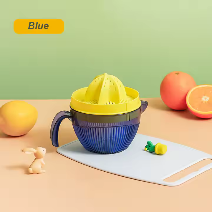 Portable Fruit Juice Cup Plastic Hand Held Mini Juicer Cup Blender Juicer