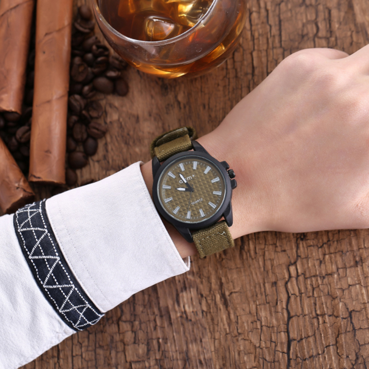 Men's Casual Watches Fashion Woven Strap Men's Sports Watch Off white