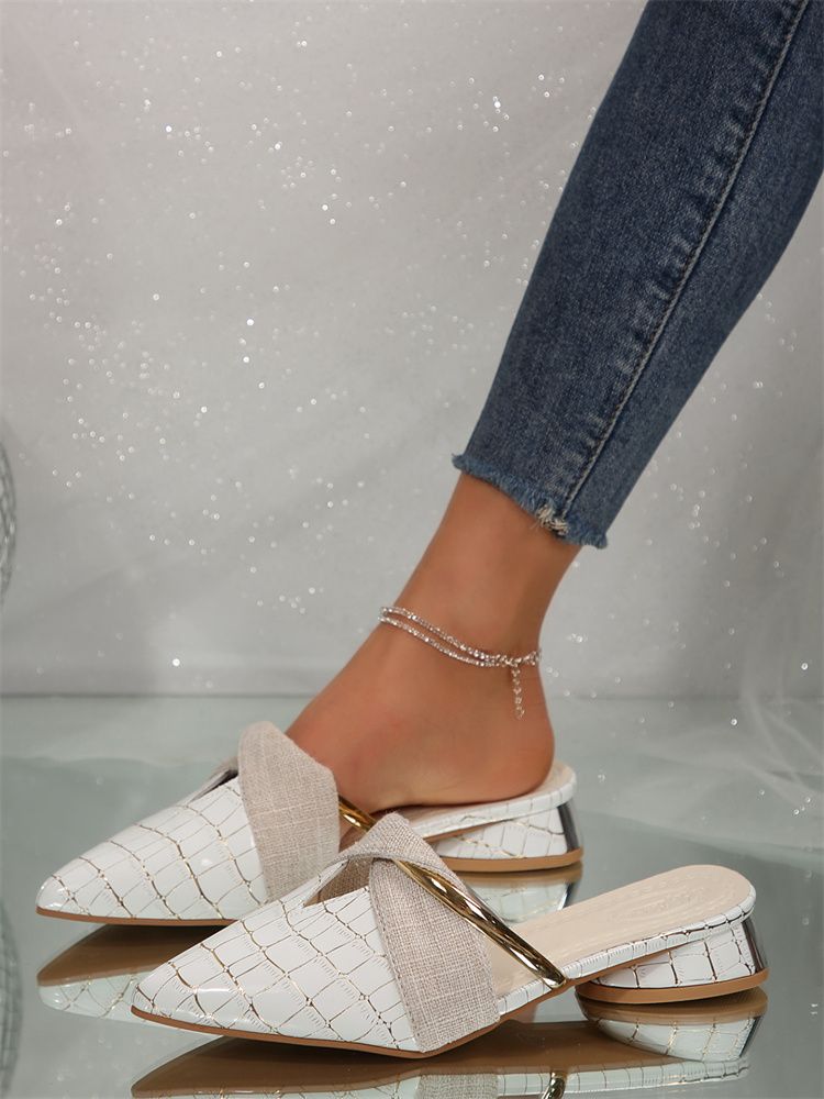 2025 Spring New Style Pointed Toe Snake Print Mule Sandals Women's Plus Size Low Heel Outdoor Sexy Fashion Foreign Trade Slippers