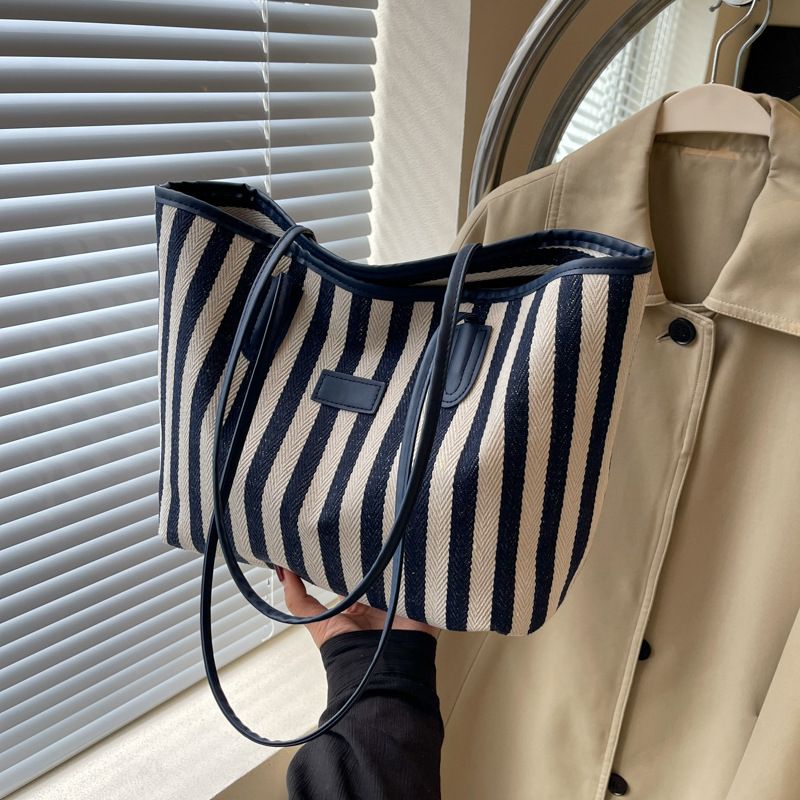 Korean-style retro artistic handbag, simple and fresh striped single-shoulder bag, casual and fashionable large-capacity shopping bag