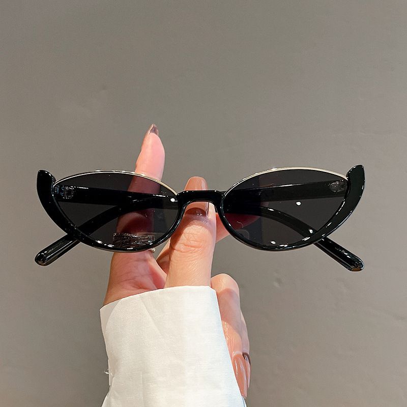 New Cat Eye Sun INS Glasses Simple and Avant garde Sunglassesblack