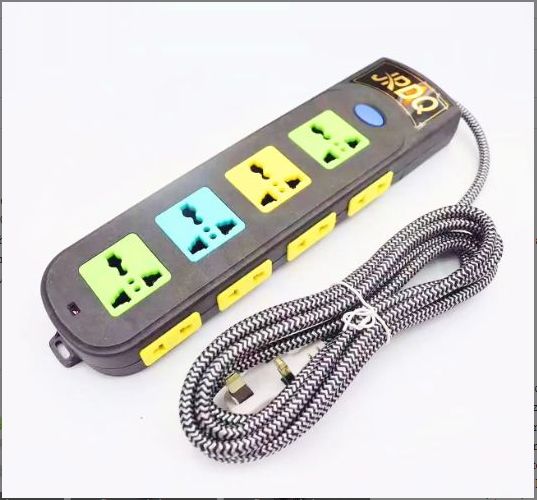Hot Selling UK Plug 4, 5 Way Power Strip Universal Extension Board Multi Socket OutletBLACK (5 PLUG)