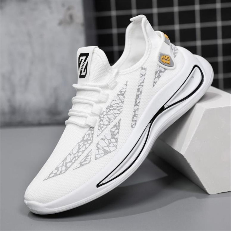September 2021 Ghana fashionable men's shoes sneakers sport shoes running shoes