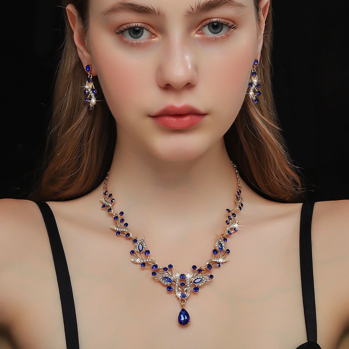Vintage Red Crystal Leaf Bridal Necklace Earrings 2Pcs Jewelry Set Gold Plated Teardrop Rhinestone Choker Neck Dangle Earring Elegant Evening Wedding Banquet Dress Matching Accessories Women Formal Party Prom Statement Jewelry Gift
