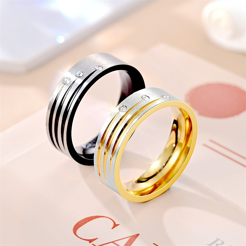 DC-3 2Pcs Men and Women Stainless Steel Band Wide 8mm Retro Diamond Gold and Black Tungsten Ring
