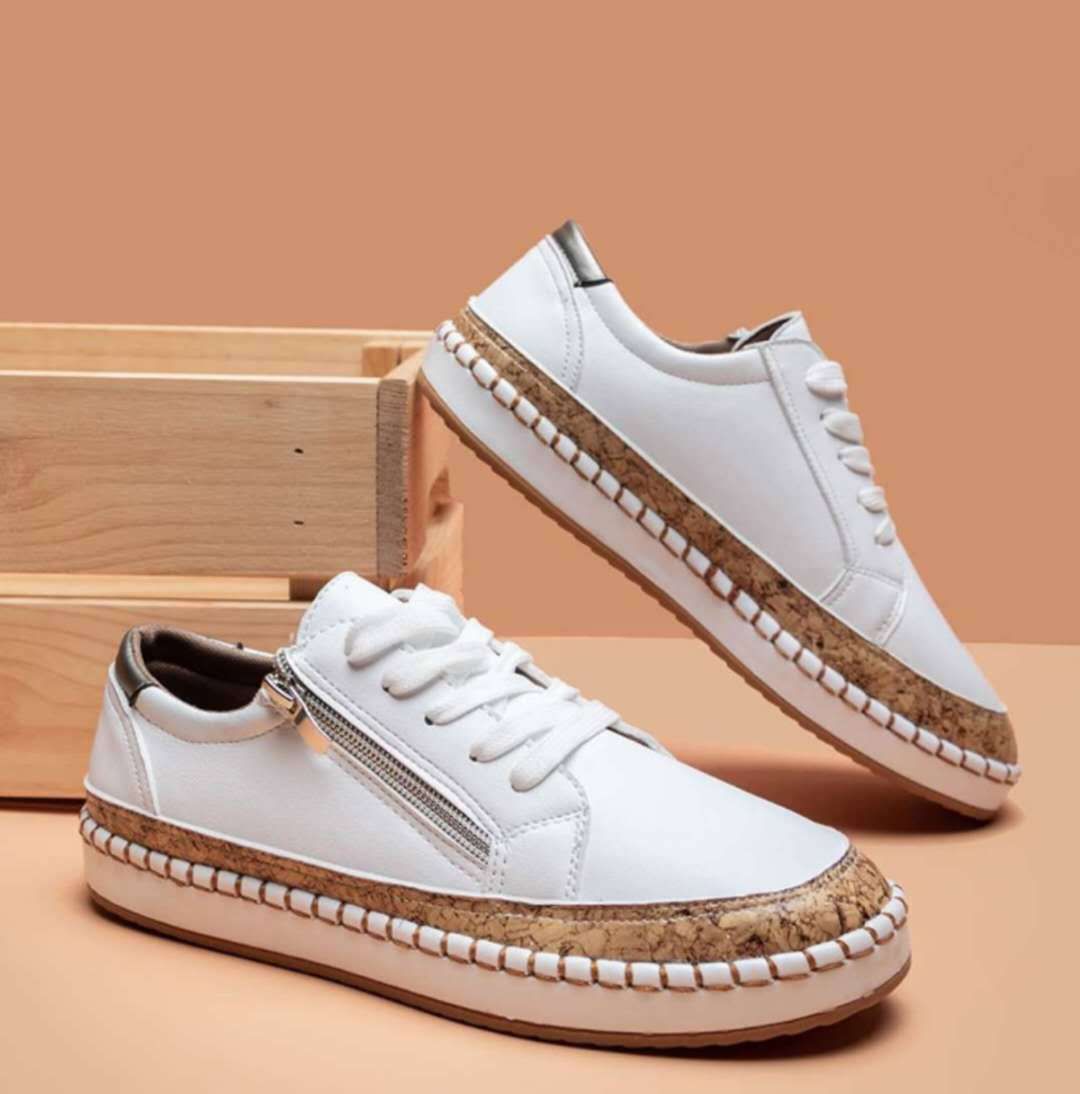 Large-size printed color matching with flat single shoes women 2025 new European and American shallow mouth casual parrot board shoes