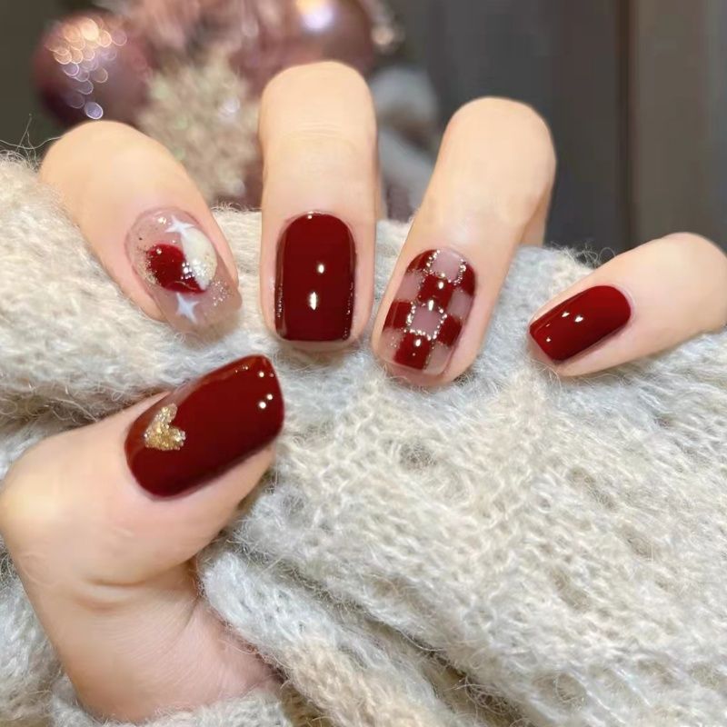 Women Wearable Nails Full Cover Nail Art Red Color Short Style Fake Nails Color