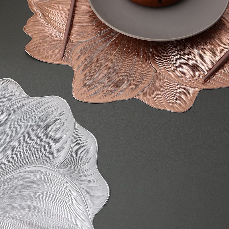 PVC hot stamping placemat flower shape table mat insulation pad washable waterproof and anti-scalding