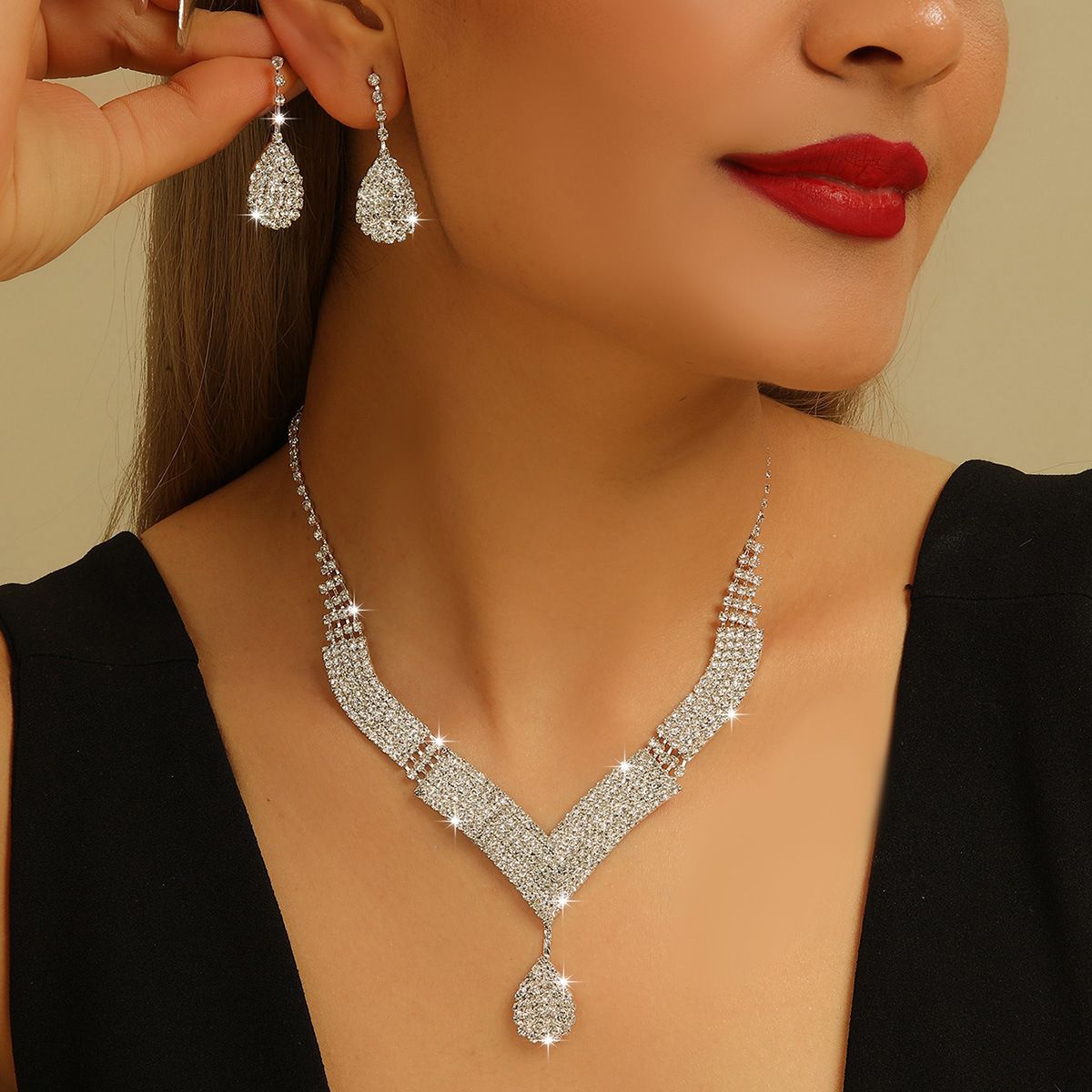 Shiny Full Paved Rhinestone Teardrop Necklace Earrings 2Pcs Jewelry Set, Elegant Minimalist Bridal Wedding Accessory, Sparkly Versatile Dinner Party Prom Daily Decor Jewellery, Adjustable Chain Length Dainty Women Fashion Ornament for Formal Occasions

