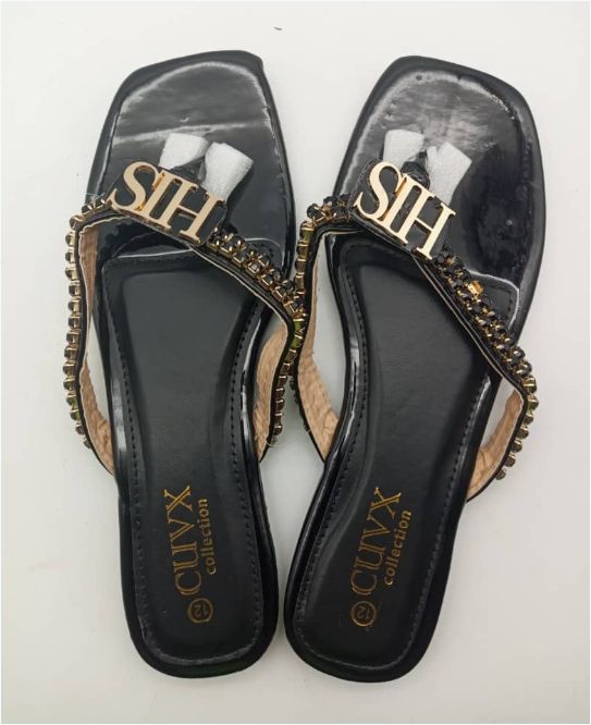 Women's Slippers With Comfortable Letter V Metal Buckle Diamond Flat Sandals New Design- Ladies Flat Shoes