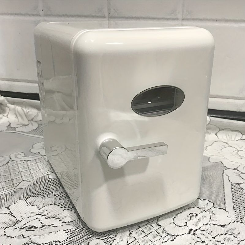 Car refrigerator, mini refrigerator, portable hot and cold dual-purpose cooler semiconductor refrigerator, suitable for skin care, beverages, food, cosmetics, home, office and car use, 110V/12V dual purpose