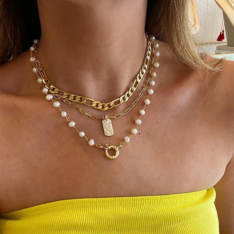 MS1105 Women's New Retro Metal Necklace Square Pendant Pearl Necklace