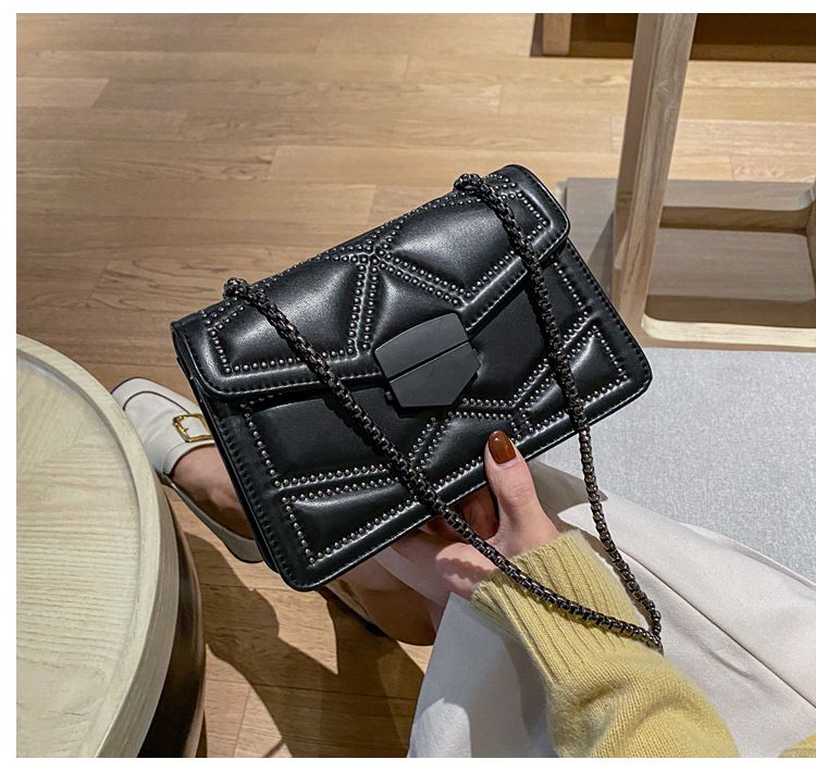 Black bag women's bag 2024 new fashion Korean version chain shoulder cross PU small square bag