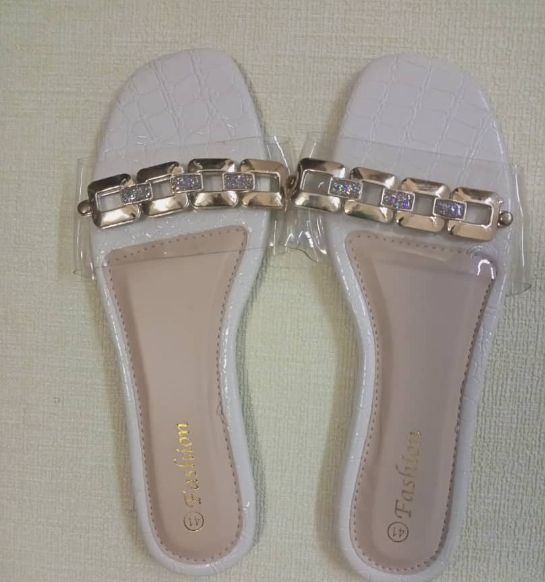 Arrival Summer Ladies Sandals design trend new trends luxury ladies flats round toe elegant rhinestone front strappy beach women sandals - White