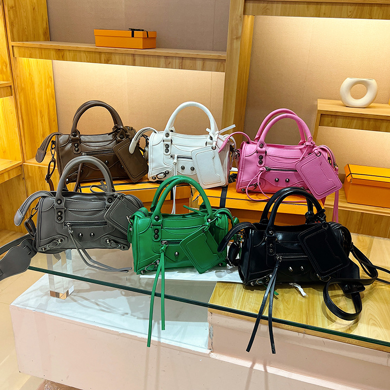 RY&18055 Vintage Fashion PU Leather Women Rivet Satchels Handbags Punk Style Motorcycle Crossbody Bags