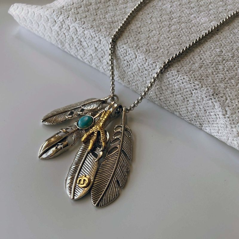 Feather pendant men's trendy necklace, leaf pendant long necklace 70CM titanium steel chain pendant necklace