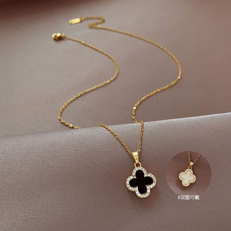 211 Women's New Niche Four-Leaf Flower Necklace Titanium Steel Pendant Necklace